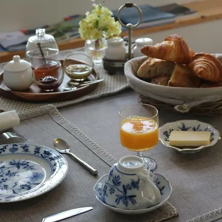 Clerval - Et Couette-café 3*